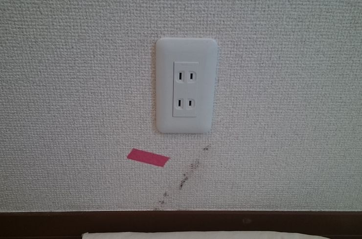 コンセント回り　クロスメイク　施工前　茅ケ崎市　T邸