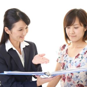 小田原で特殊な技術と塗料を用いてクロスを新品のような塗り替えます