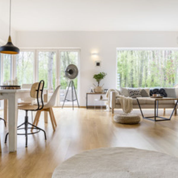 秦野市内でクロス壁紙張替えリフォームご検討でしたらクロスメイクです。